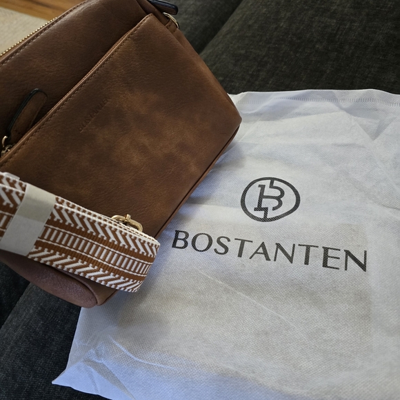 Bostanten Tan Leather Crossbody Bag - Picture 13 of 13